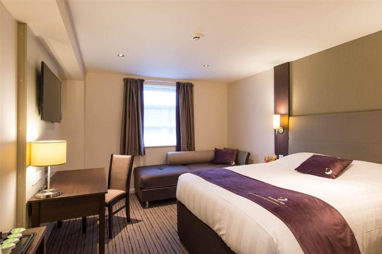 Premier Inn Newcastle City Centre Millennium Bridge מראה חיצוני תמונה
