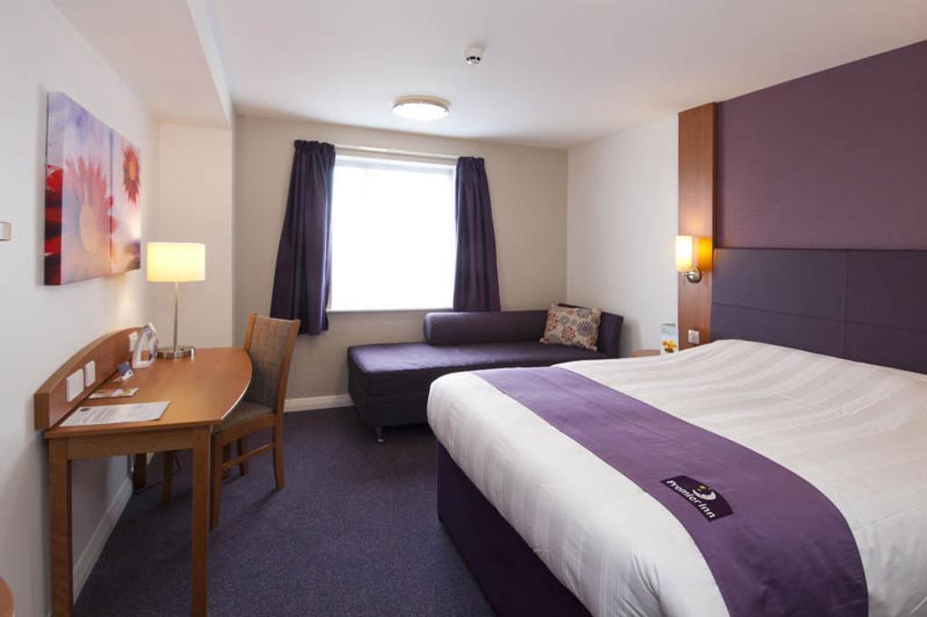 Premier Inn Newcastle City Centre Millennium Bridge מראה חיצוני תמונה