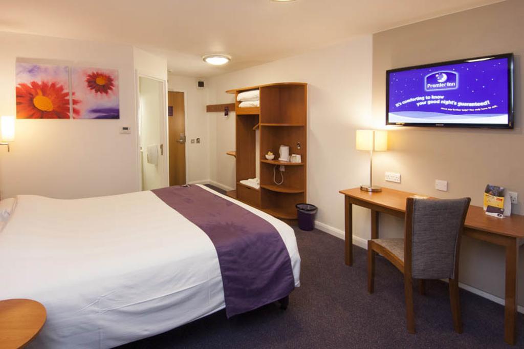 Premier Inn Newcastle City Centre Millennium Bridge מראה חיצוני תמונה