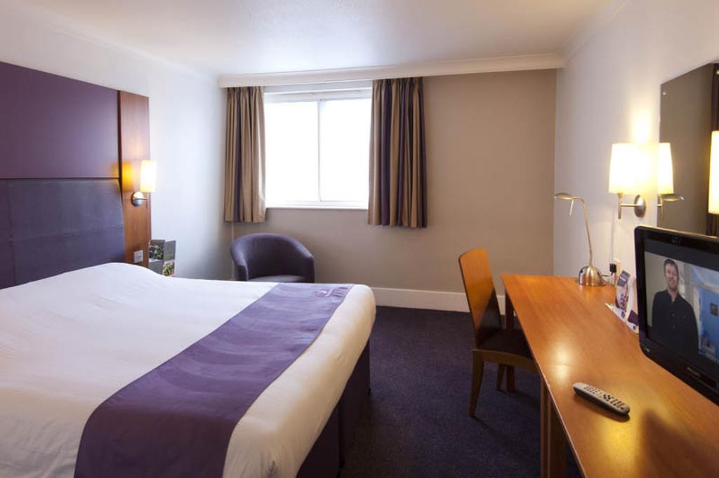 Premier Inn Newcastle City Centre Millennium Bridge מראה חיצוני תמונה